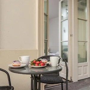 Atrium - Old Town Luxury - By Upstairs Apartment Krakow